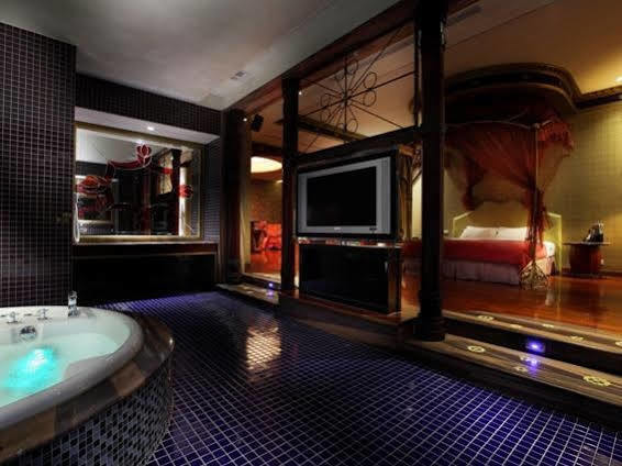 Royal Group Motel Wu Yin Branch Kaohsiung Eksteriør billede